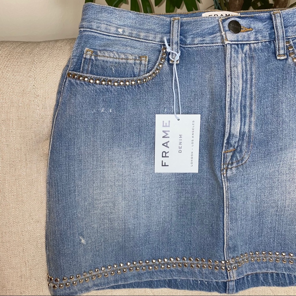 ☘️HP☘️Frame Denim Skirt with Stars - Picture 3 of 11